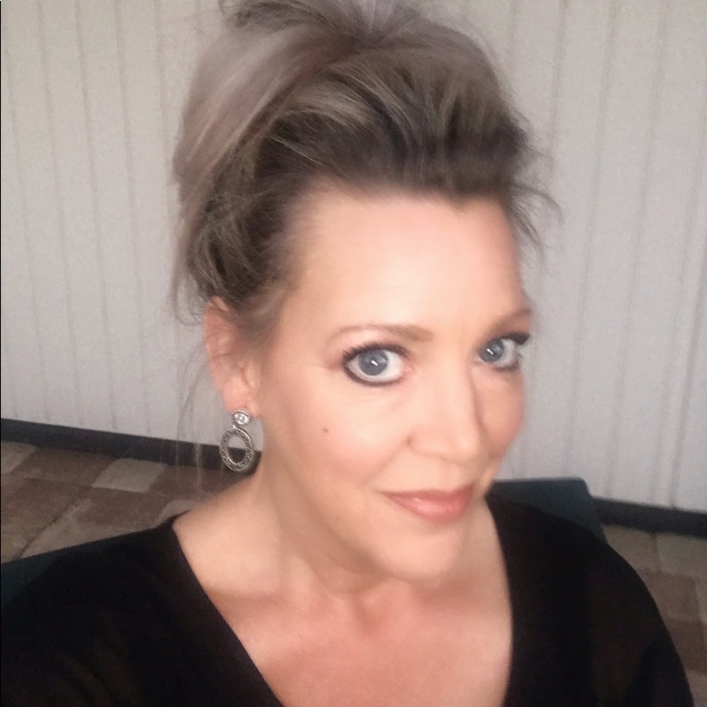 Meet your Posher, Paula - Picture 3 of 5